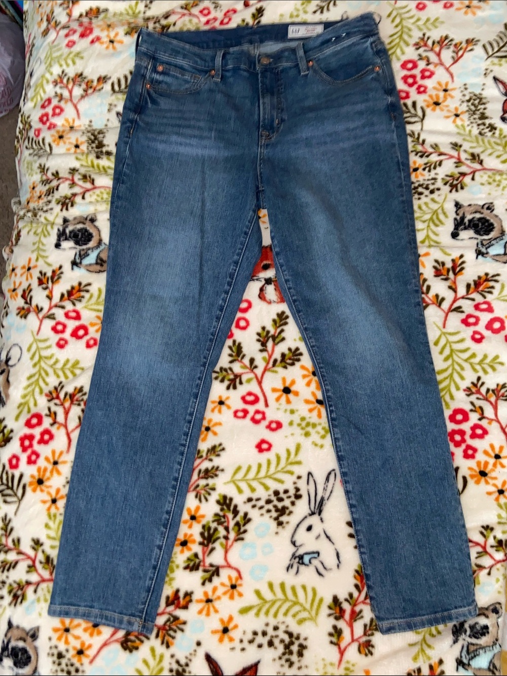 GAP TRUE SKINNY MEDIUM INDIGO JEANS Mid Rise EUC
